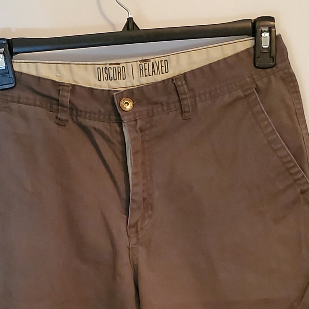 FREEWORLD Discord, Relaxed Mens  Olive Green Shorts